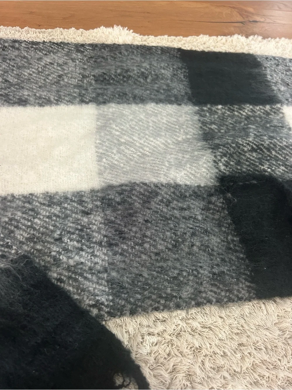 BNWT Marine Layer Black, White & Gray Checked Fringe Scarf